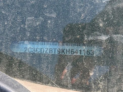 Used 2019 Dodge Challenger R/T w/ Driver Convenience Group image 8