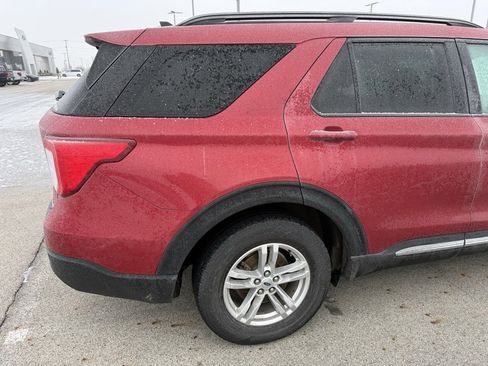 Used 2021 Ford Explorer XLT w/ Equipment Group 202A image 10