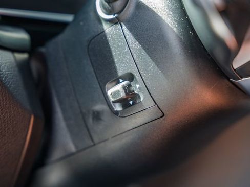 Used 2024 Mercedes-Benz GLC 43 AMG 4MATIC image 44