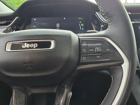 Used 2023 Jeep Grand Cherokee 4WD 4xe image 18