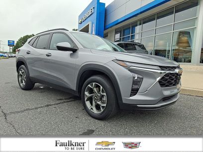 Used 2024 Chevrolet Trax LT w/ Driver Confidence Package