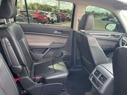 Used 2022 Volkswagen Atlas SE FWD image 32