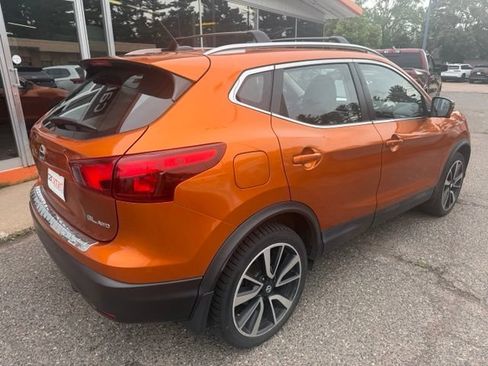 Used 2017 Nissan Rogue Sport SL w/ SL Premium Package AWD/4WD image 7