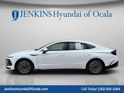 Used 2025 Hyundai Sonata Limited FWD image 6