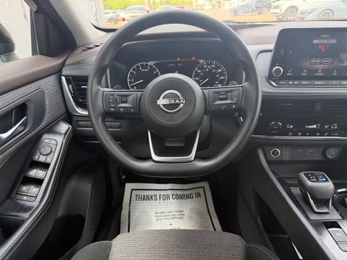 Certified 2022 Nissan Rogue SV FWD image 31