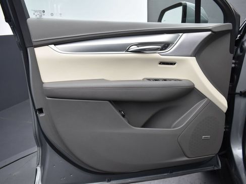 Certified 2024 Cadillac XT5 Premium Luxury AWD/4WD image 9