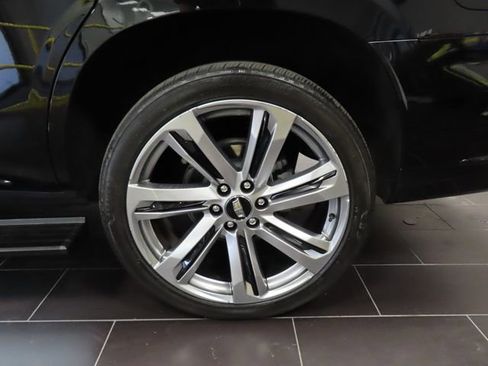 Certified 2025 Cadillac Escalade Sport Platinum w/ LPO, Floor Liner Package image 16