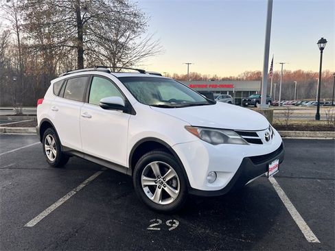 Used 2015 Toyota RAV4 XLE image 2