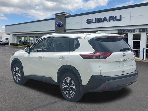 Used 2023 Nissan Rogue SV w/ SV Premium B Package AWD/4WD image 5