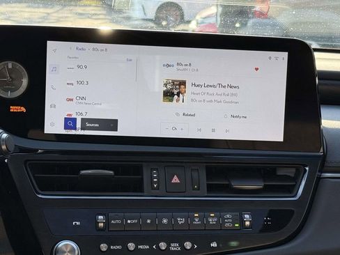 Used 2024 Lexus ES 300h w/ Premium Package image 9