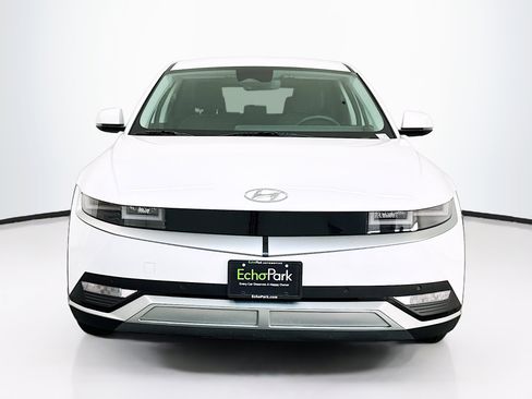 Used 2023 Hyundai Ioniq 5 SEL image 2