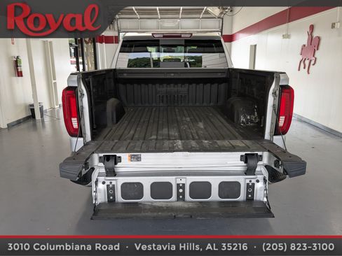 Used 2021 GMC Sierra 1500 SLT w/ SLT Premium Plus Package AWD/4WD image 12