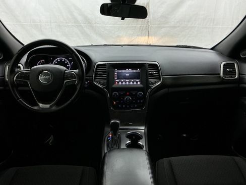 Used 2021 Jeep Grand Cherokee Laredo AWD/4WD image 35