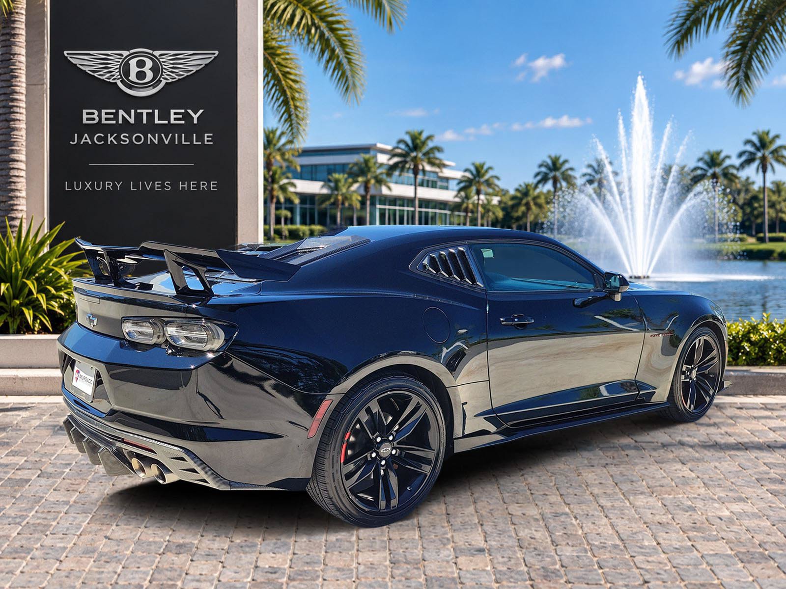 Used 2022 Chevrolet Camaro LT w/ Redline Edition RWD image 5