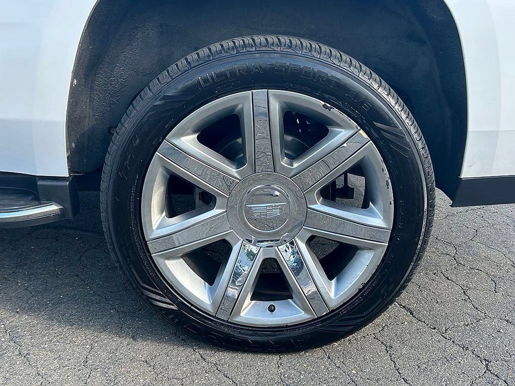 Used 2018 Cadillac Escalade Luxury AWD/4WD image 20