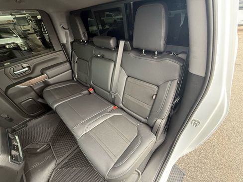Used 2022 GMC Sierra 2500 Denali w/ Denali Ultimate Package AWD/4WD image 36