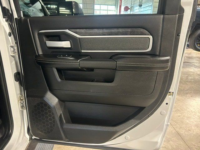 Used 2022 RAM 2500 Big Horn w/ Level B Equipment Group AWD/4WD image 33