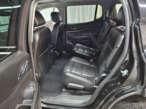 Used 2019 GMC Acadia SLT AWD/4WD image 15