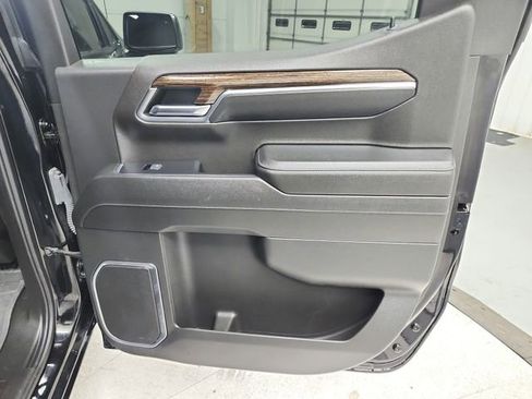 Used 2024 GMC Sierra 1500 Elevation w/ Elevation Premium Package image 41
