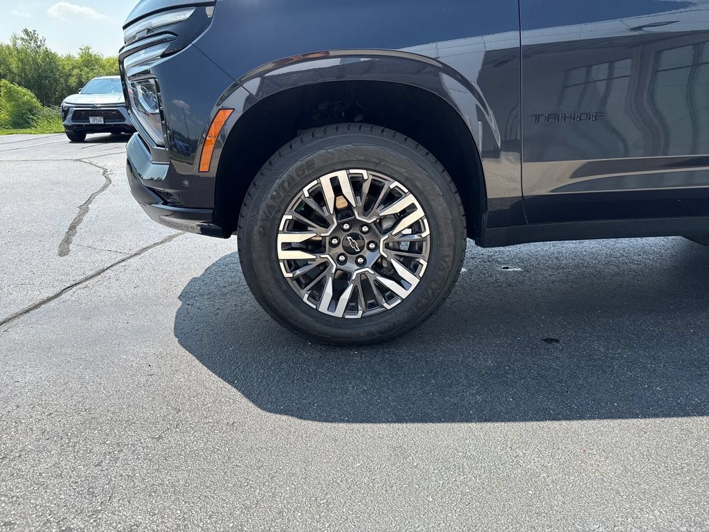 Certified 2025 Chevrolet Tahoe Z71 AWD/4WD image 32