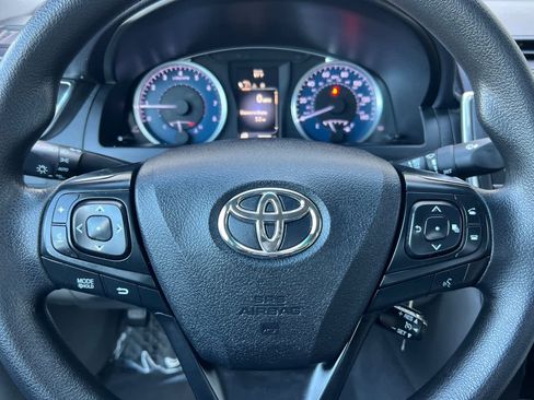 Used 2017 Toyota Camry LE FWD image 22
