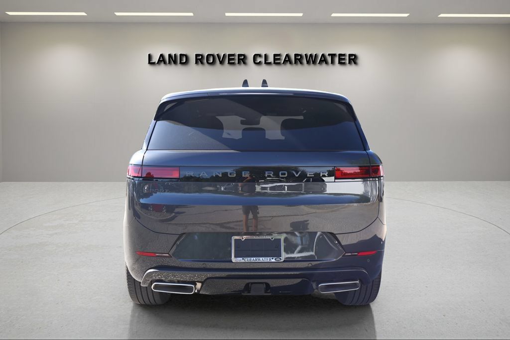 New 2026 Land Rover Range Rover Sport Dynamic SE AWD/4WD image 4