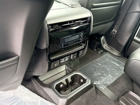 New 2026 Jeep Grand Wagoneer Limited AWD/4WD image 27