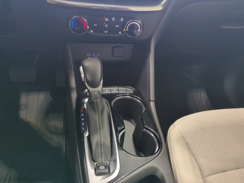 Used 2024 Buick Encore GX Preferred w/ Comfort Package AWD/4WD image 10