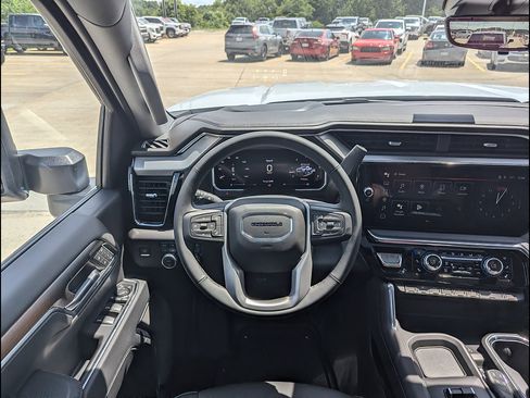 New 2026 GMC Sierra 3500 Denali w/ Denali Reserve Package AWD/4WD image 3
