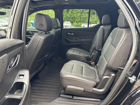 Used 2023 Chevrolet Traverse RS AWD/4WD image 13