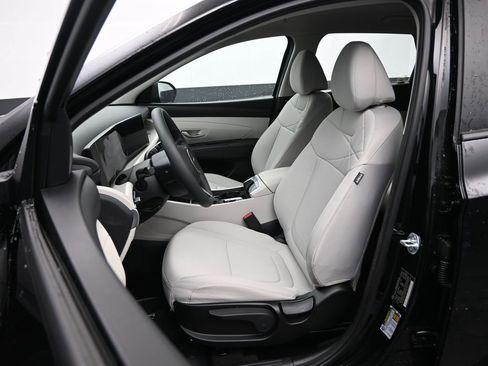 New 2026 Hyundai Tucson SE image 24
