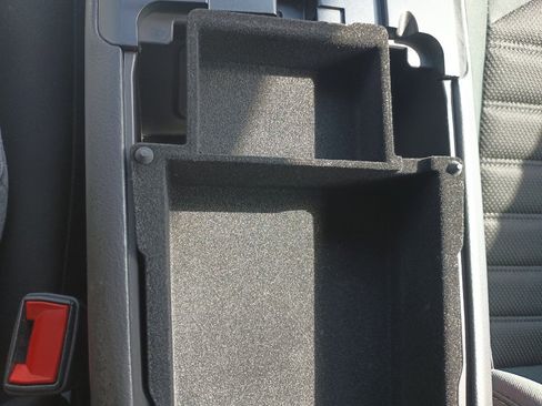 Used 2017 Ford Fusion SE image 19