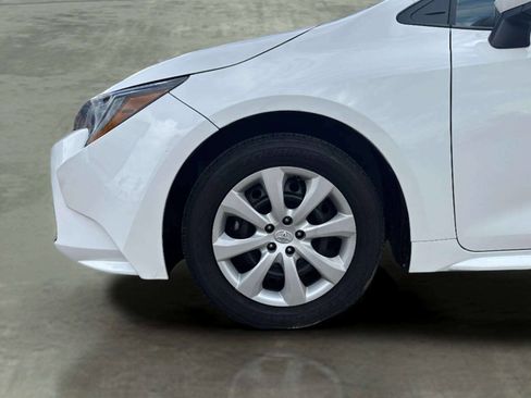 Used 2022 Toyota Corolla LE image 35