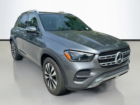 Used 2024 Mercedes-Benz GLE 450 4MATIC image 3