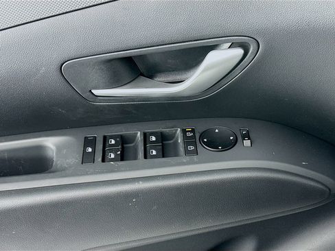 New 2026 Hyundai Tucson SE image 22