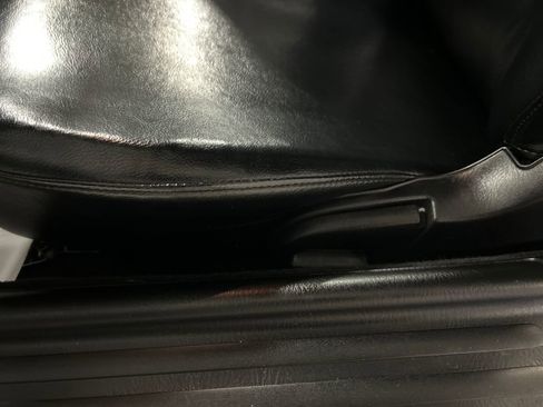 Used 2004 MAZDA MX-5 Miata w/ Cloth Azure Blue Pkg image 11