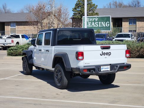 New 2026 Jeep Gladiator Sport AWD/4WD image 3