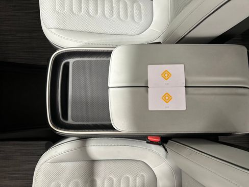 Used 2024 Rivian R1T Adventure AWD/4WD image 29