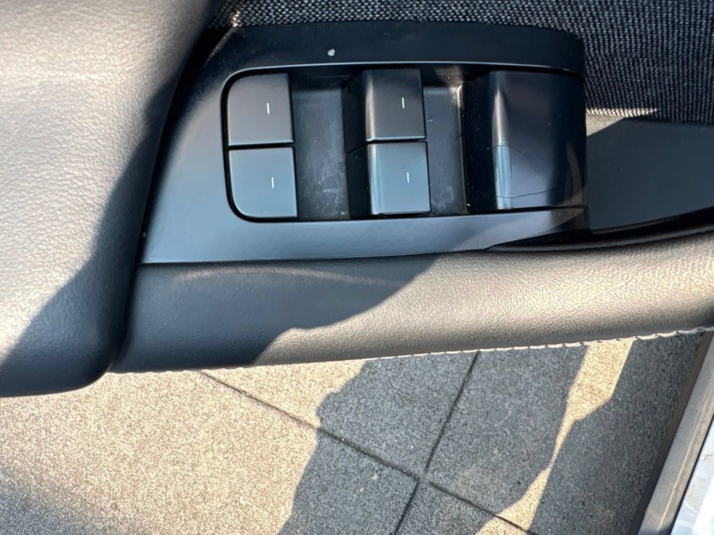 Used 2022 Tesla Model X AWD/4WD image 14