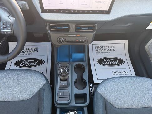 New 2025 Ford Maverick XLT w/ XLT Luxury Package image 18