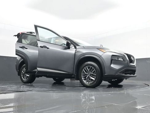 Used 2021 Nissan Rogue S image 30