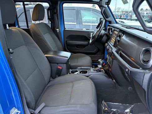 Certified 2022 Jeep Gladiator Sport image 15