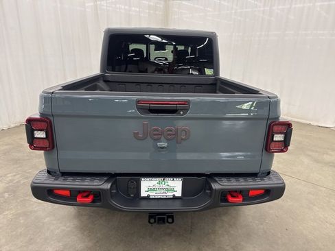 New 2025 Jeep Gladiator Rubicon w/ Convenience Group image 22