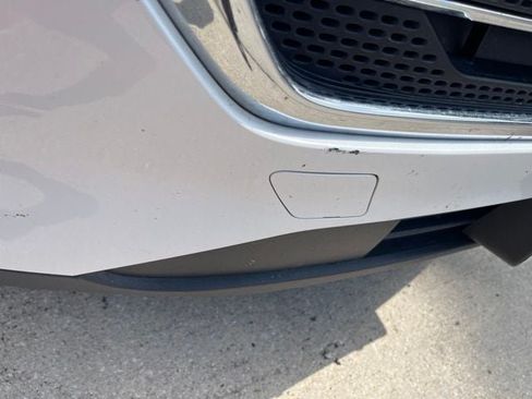 Used 2020 Chevrolet Traverse LT w/ LPO, Floor Liner Package FWD image 5