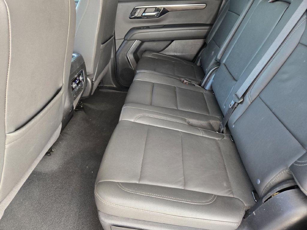Used 2025 Chevrolet Tahoe LT RWD image 30