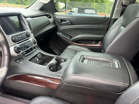 Used 2017 GMC Yukon XL SLT RWD image 14