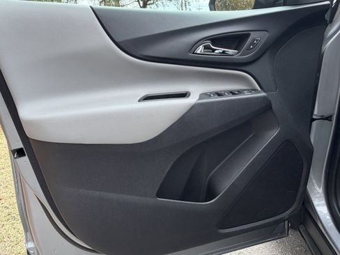 Used 2024 Chevrolet Equinox LS w/ LS Convenience Package image 13