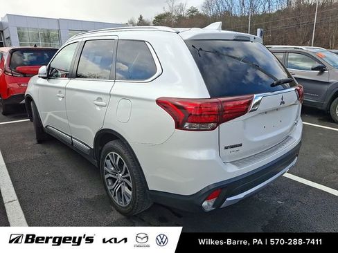 Used 2017 Mitsubishi Outlander SE image 8