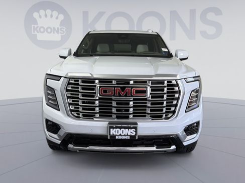 New 2026 GMC Yukon Denali w/ Denali Reserve Package AWD/4WD image 11