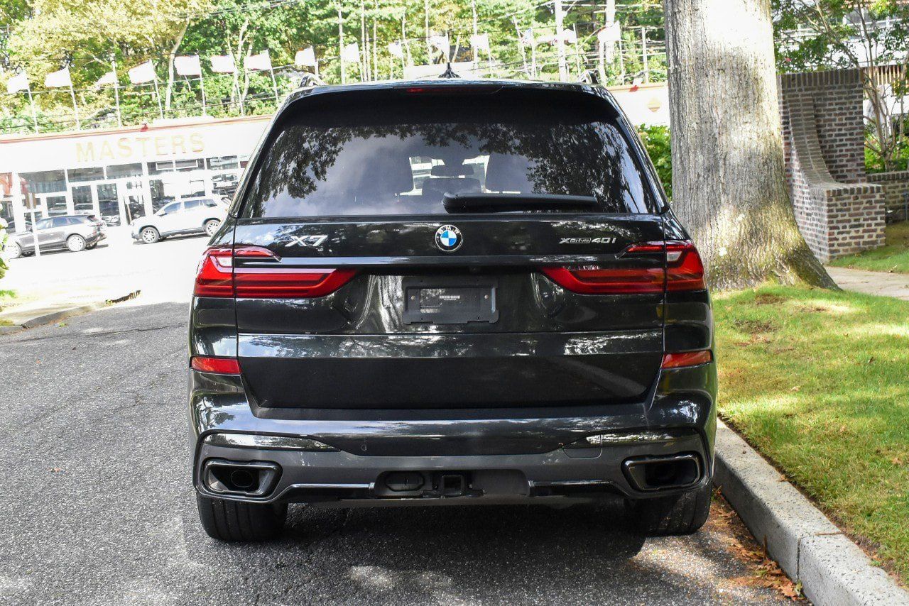 Used 2021 BMW X7 xDrive40i w/ M Sport Package AWD/4WD image 6